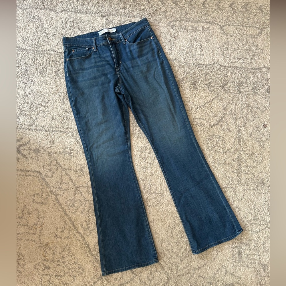 Signature by Levi Strauss Dark Blue Flare Jeans Shaping Sz 32 PLUS